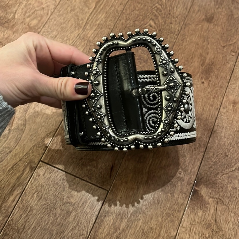 Etro embroidered belt with metal buckle